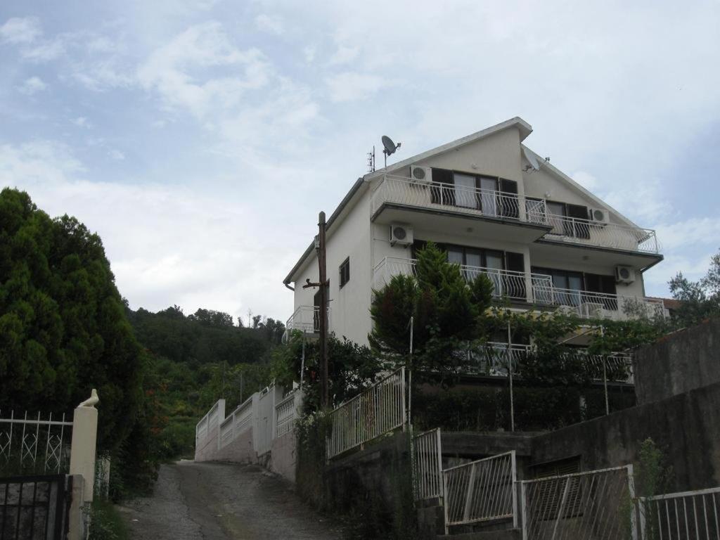 Madam Svetlana Bed & Breakfast Tivat Eksteriør bilde